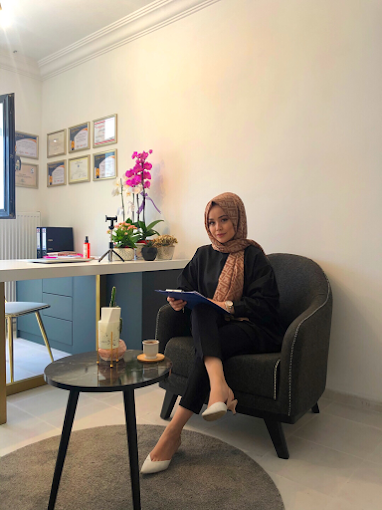 Büşra Sezikli logo