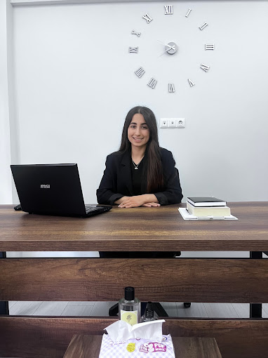 Ebru Özleşmiş logo