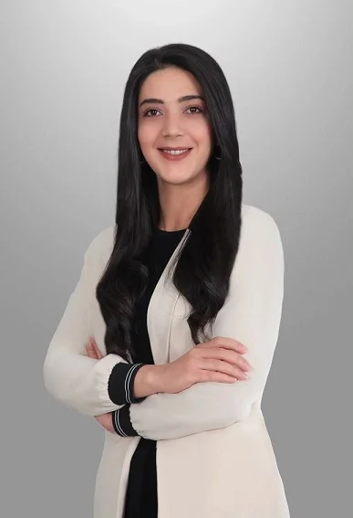 Ela Özcanlı Karakoç logo